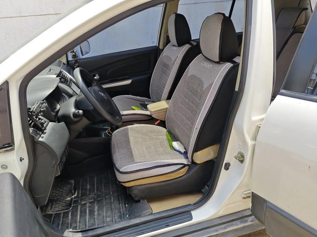 Venucia R50X 2013 1.6L Manual Model — миниатюра 15