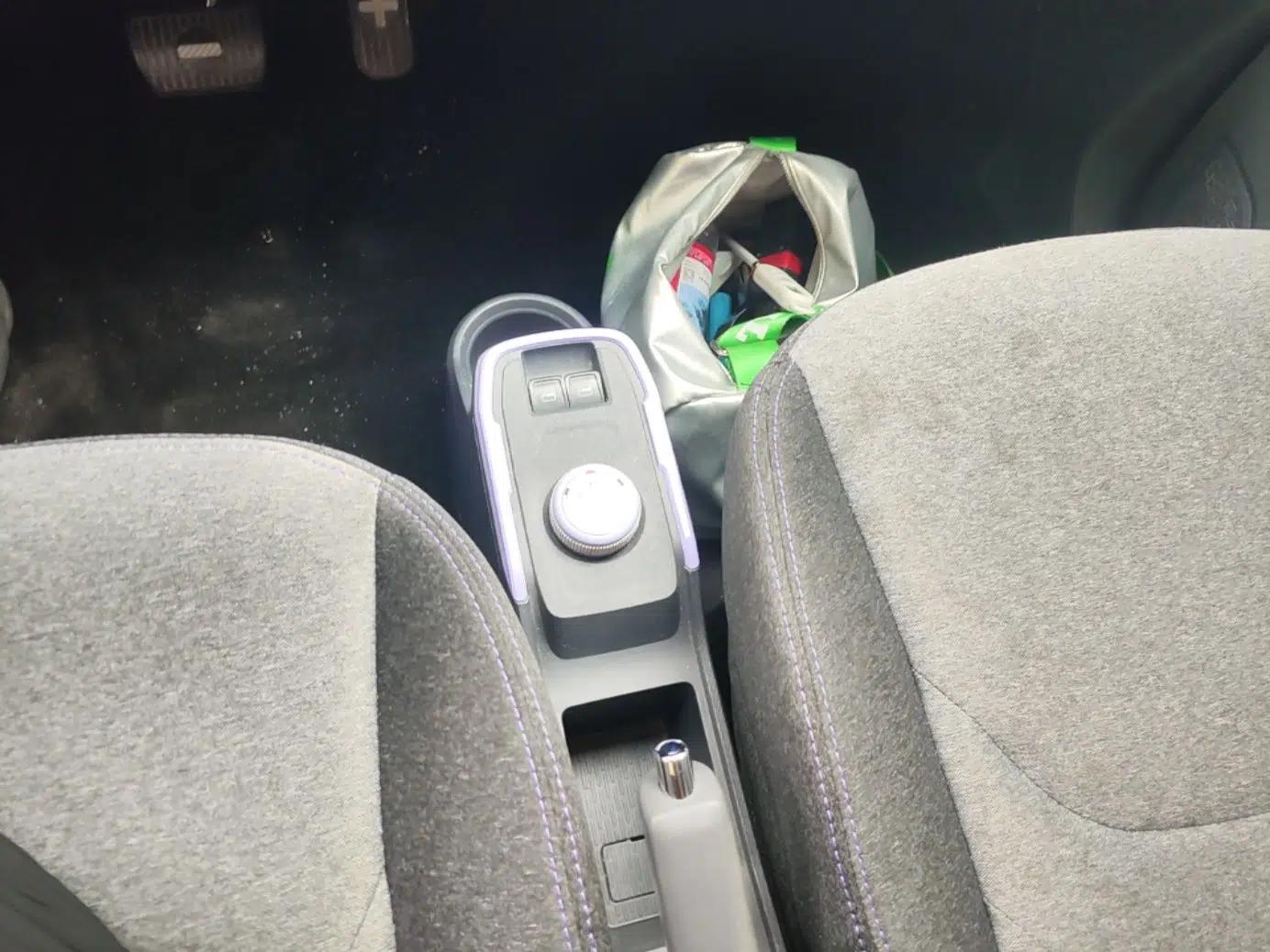 Chery QQ Ice Cream 2022 170km Sundae Phosphate Lithium-Ion — миниатюра 16