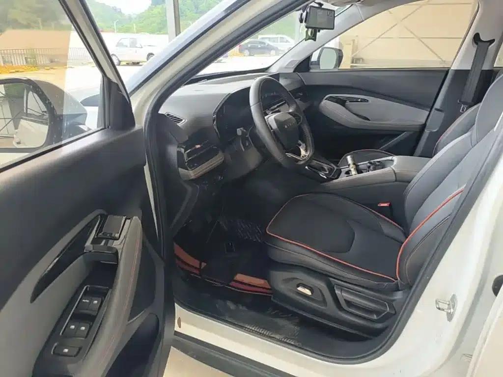 Baojun RS-3 2020 1.5L CVT 24-Hour Online Luxury Edition — миниатюра 16