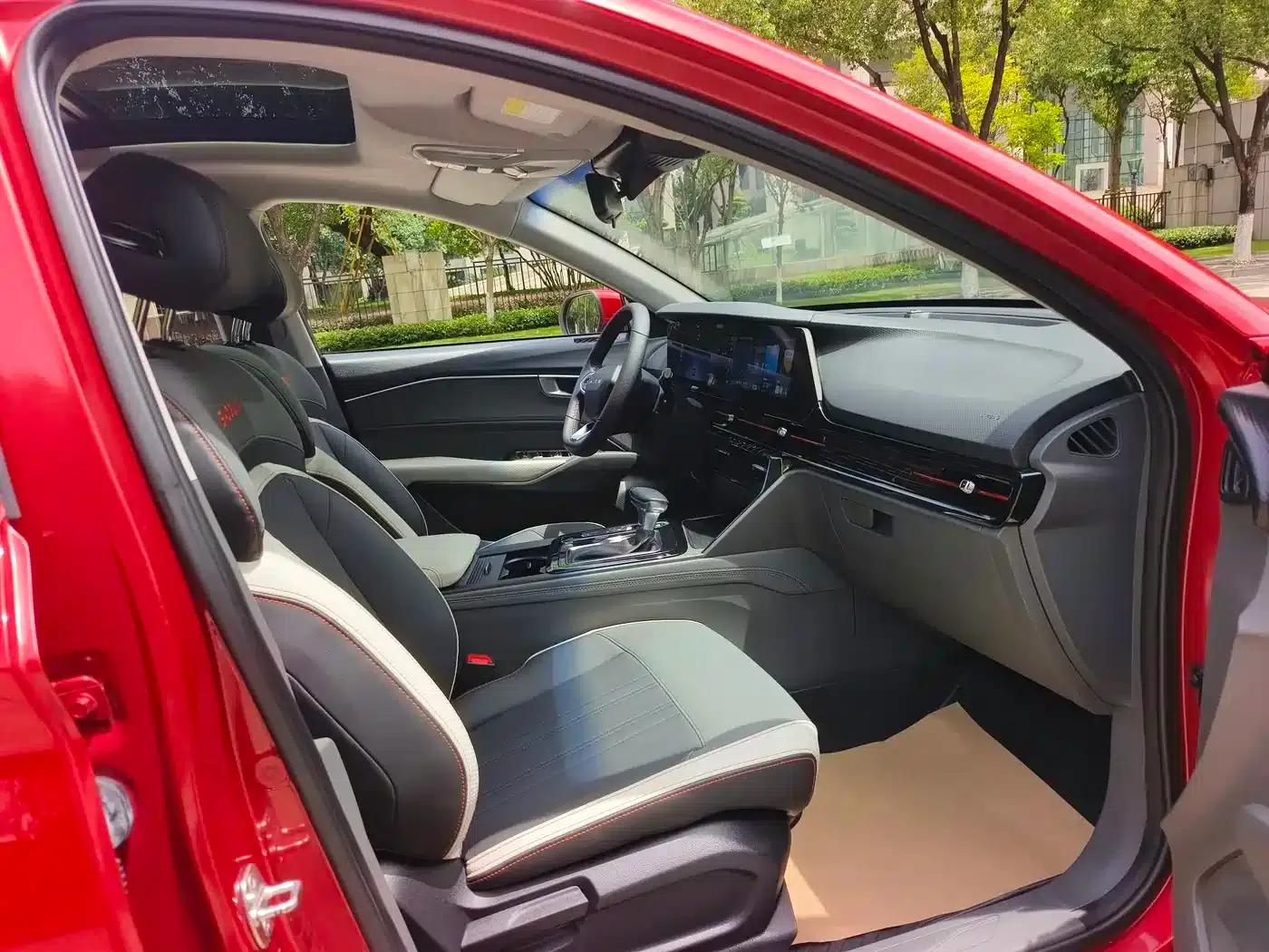 Baojun RC-6 2019 1.5T CVT 24-Hour Online Flagship Edition — миниатюра 9
