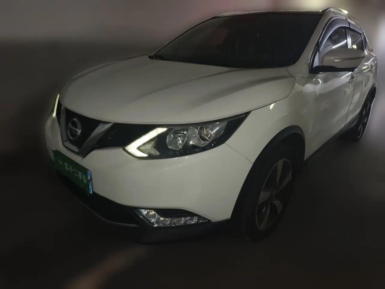 Nissan Qashqai 2017 2.0L CVT Luxury Edition China V Standard — миниатюра 1