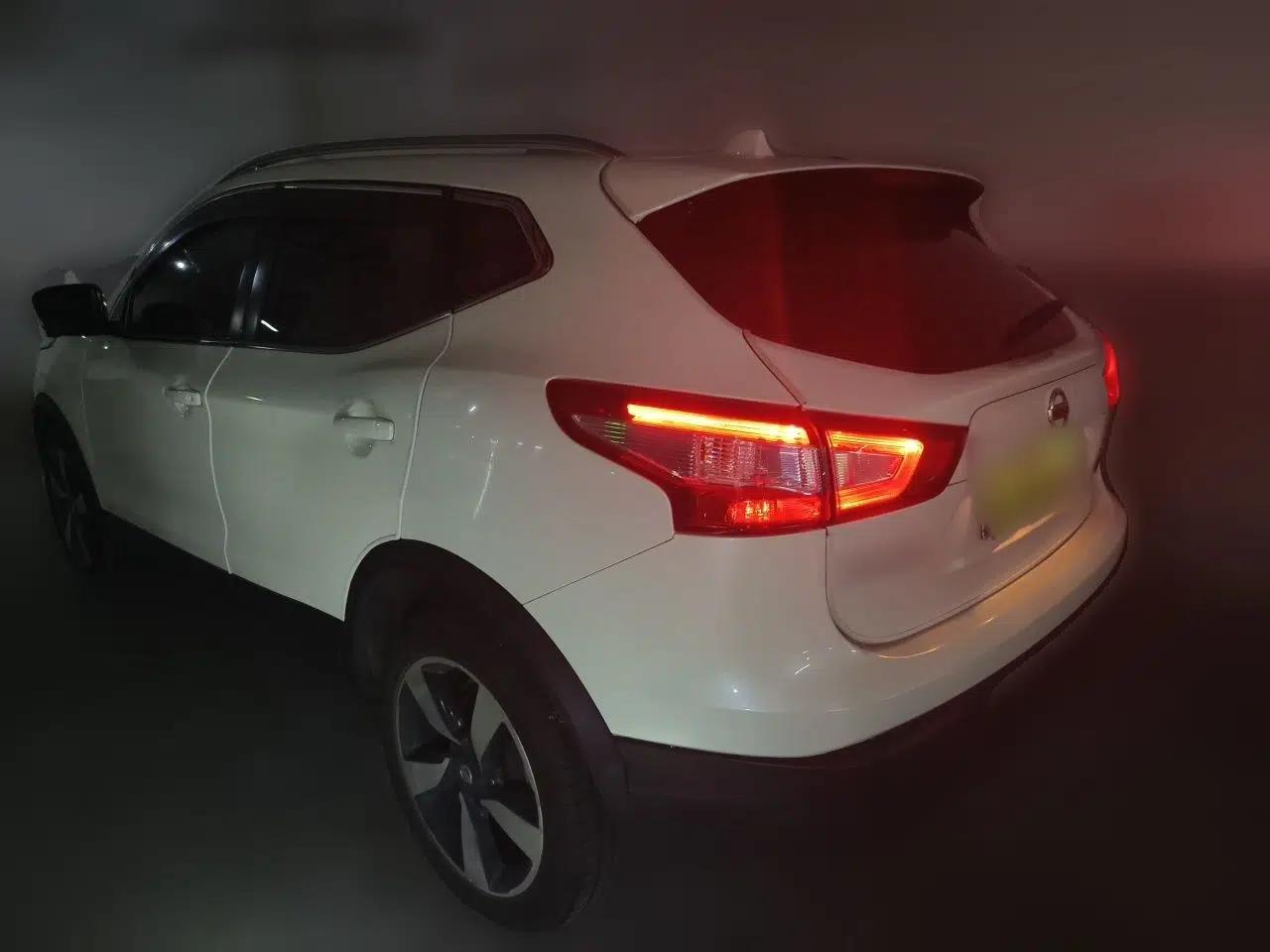 Nissan Qashqai 2017 2.0L CVT Luxury Edition China V Standard — миниатюра 4