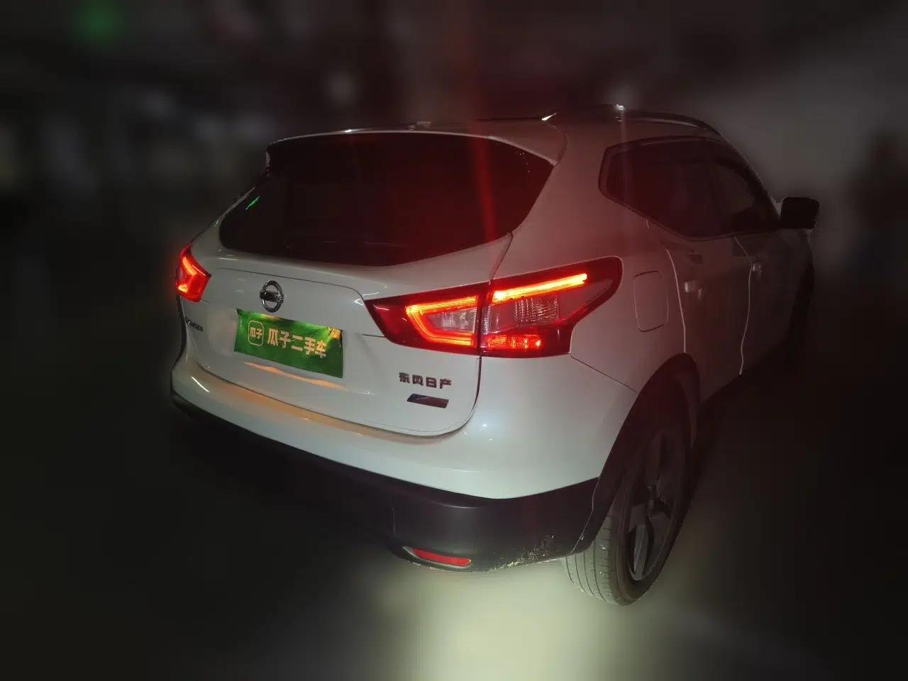 Nissan Qashqai 2017 2.0L CVT Luxury Edition China V Standard — миниатюра 6