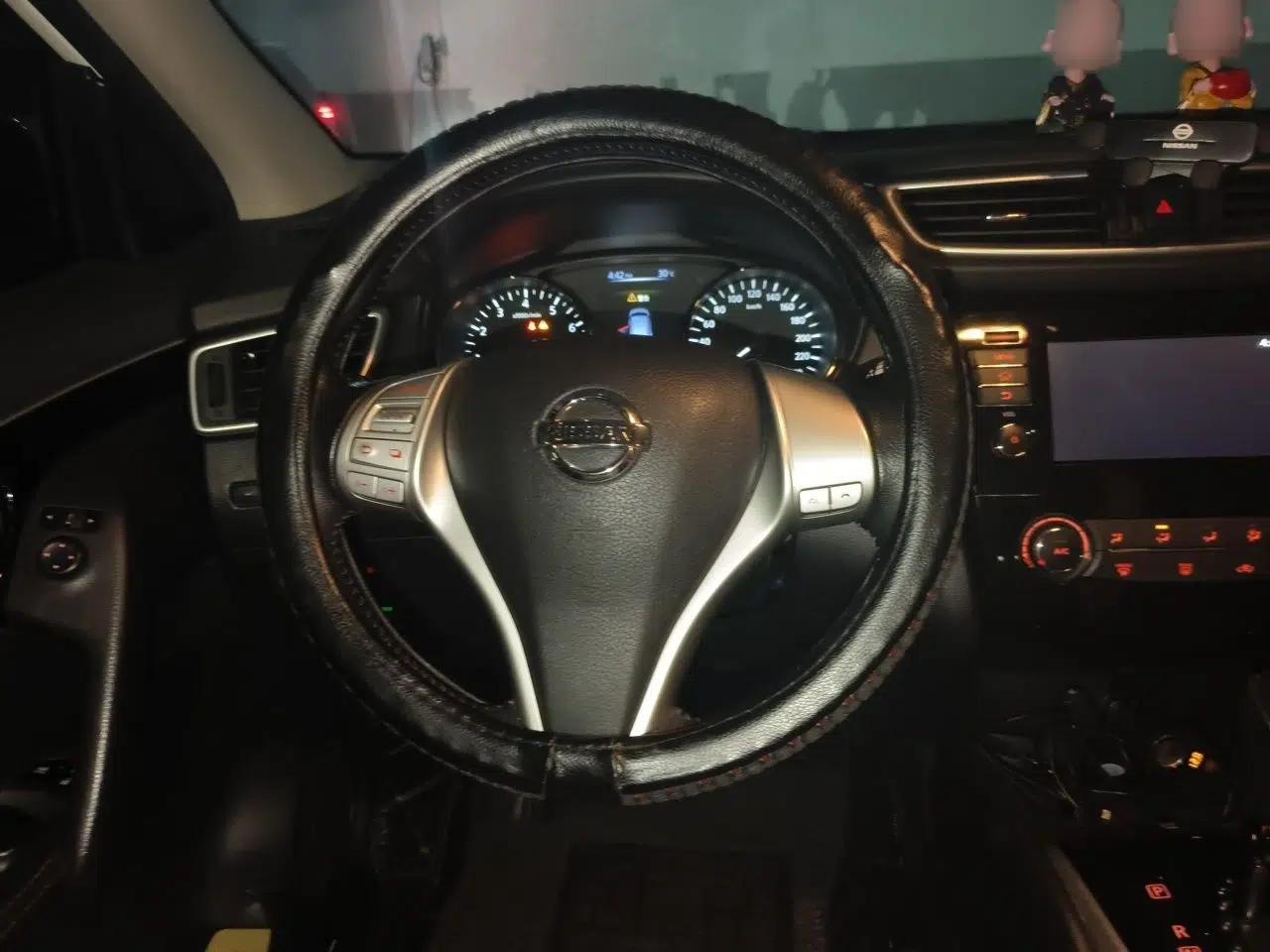 Nissan Qashqai 2017 2.0L CVT Luxury Edition China V Standard — миниатюра 10