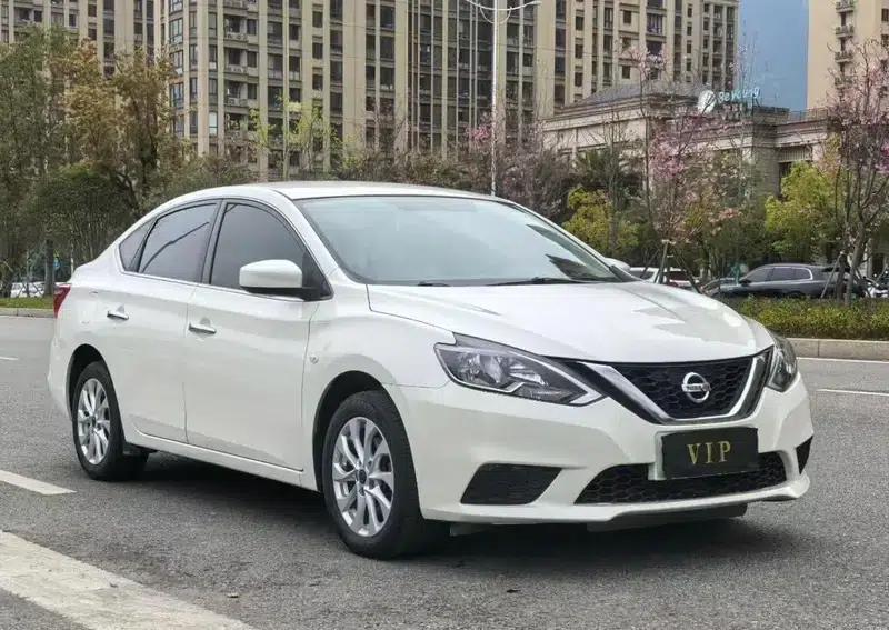 Nissan Sylphy 2021 Classic 1.6 XE CVT Comfort Edition — миниатюра 3