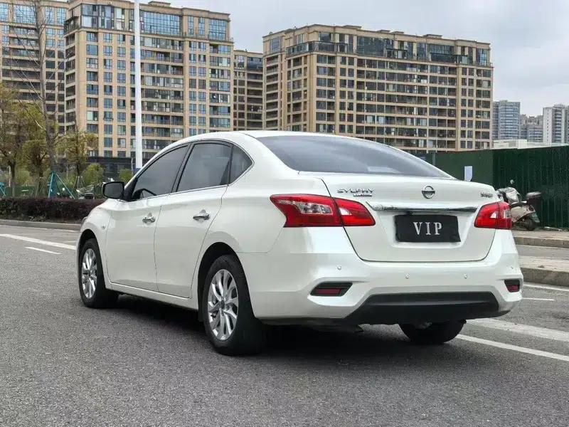 Nissan Sylphy 2021 Classic 1.6 XE CVT Comfort Edition — миниатюра 4