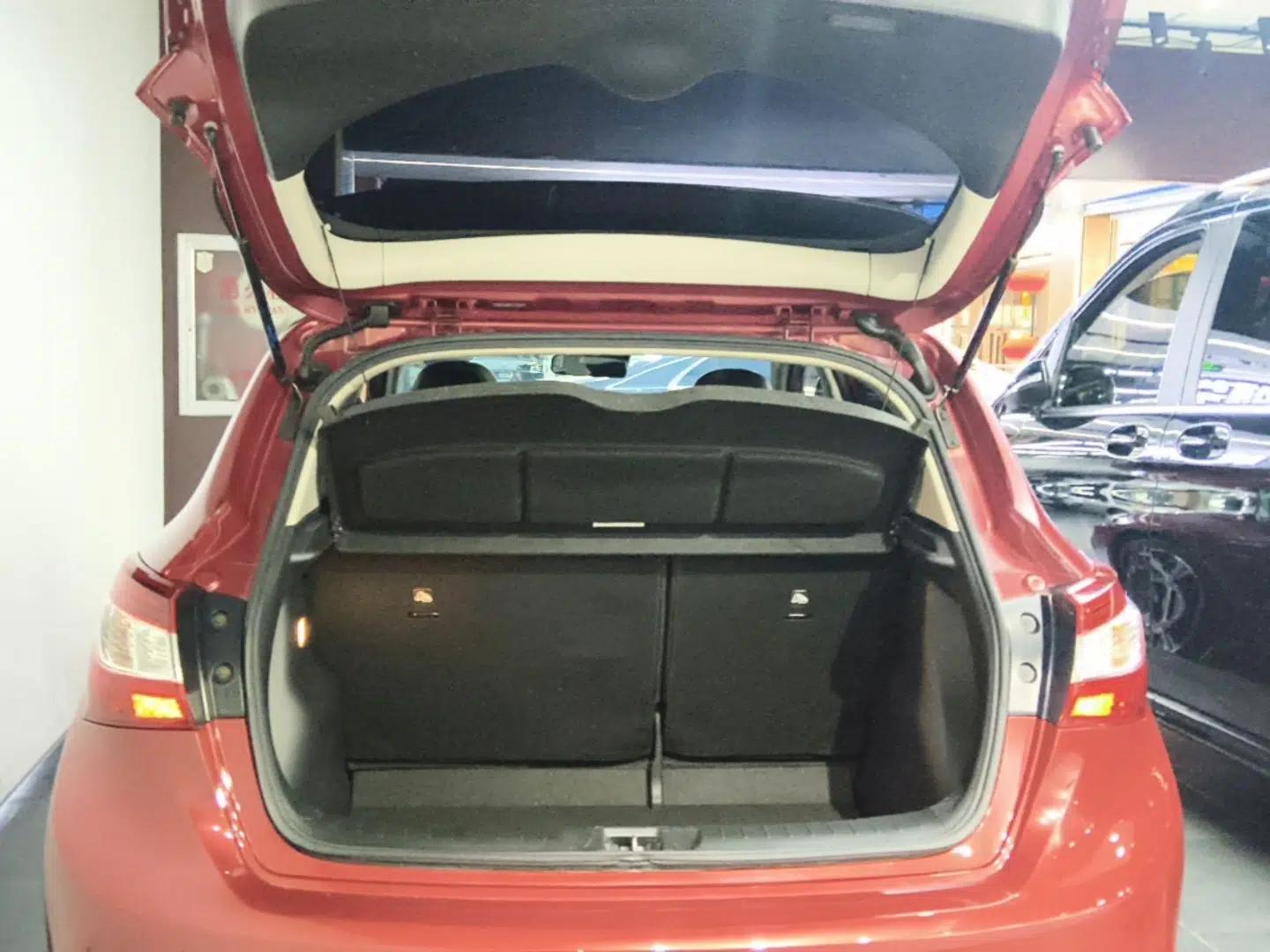 Nissan Tiida 2020 1.6L CVT Smart Drive Edition — миниатюра 27