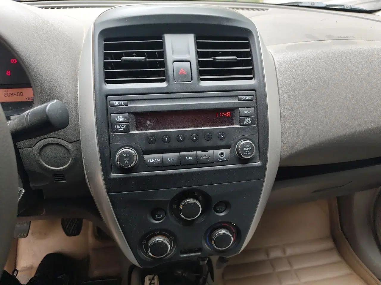 Nissan Sunny 2015 1.5XE Manual Comfort Edition — миниатюра 13