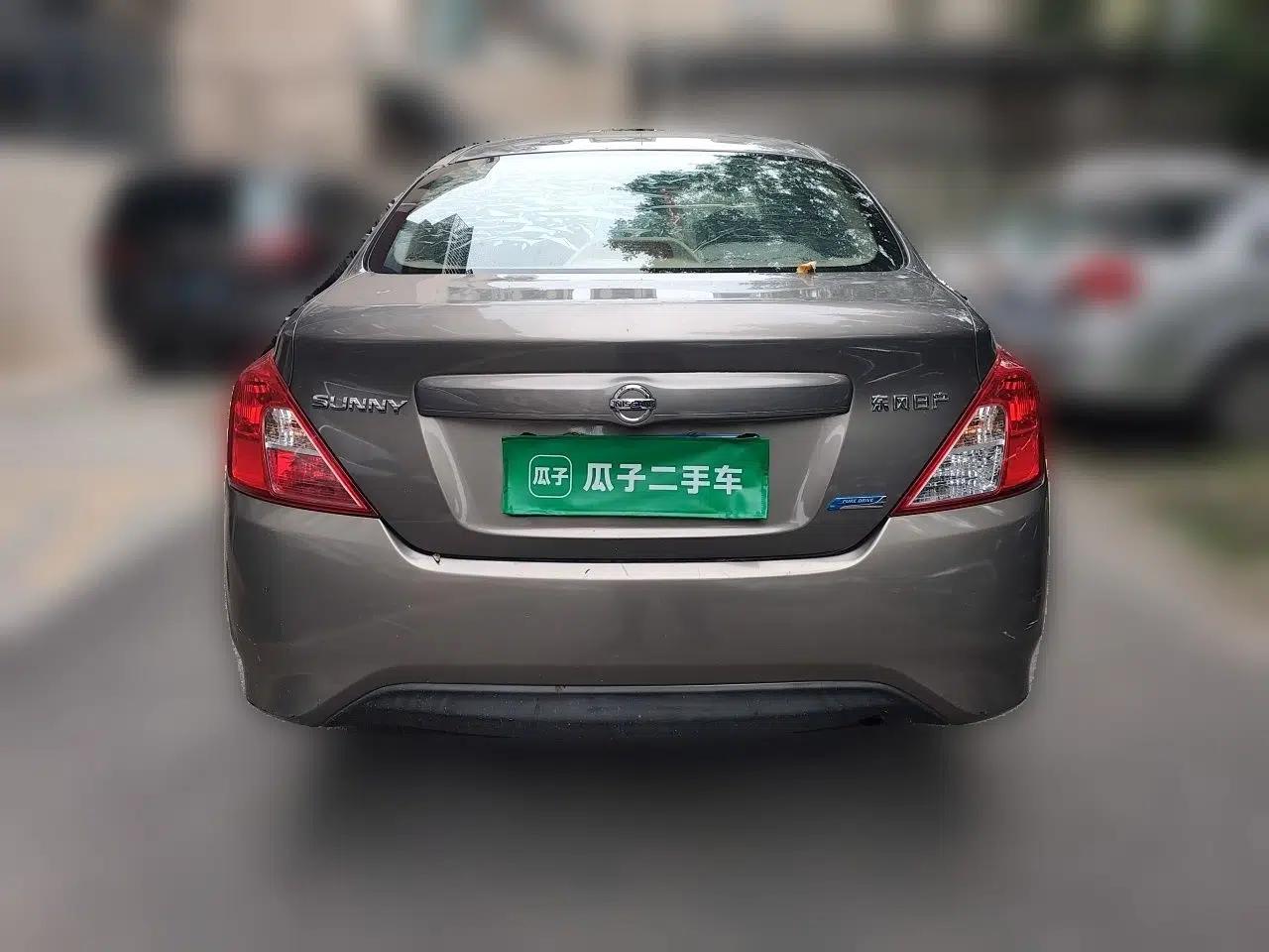 Nissan Sunny 2015 1.5XE Manual Comfort Edition — миниатюра 5