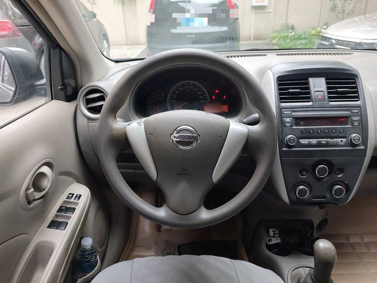 Nissan Sunny 2015 1.5XE Manual Comfort Edition — миниатюра 10