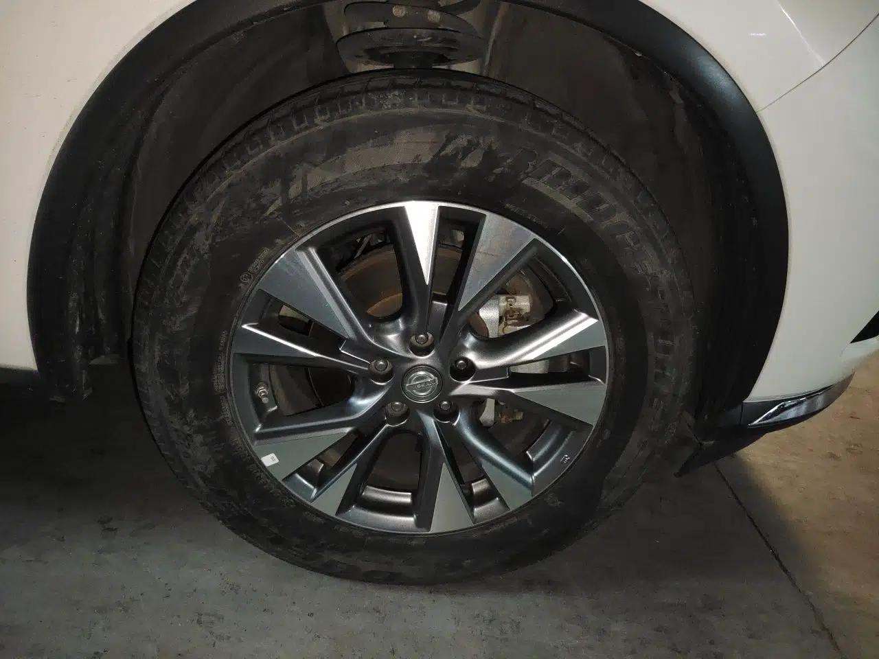 Nissan Murano 2021 2.5L XL Two-Wheel Drive Smart Connect Luxury Edition — миниатюра 8