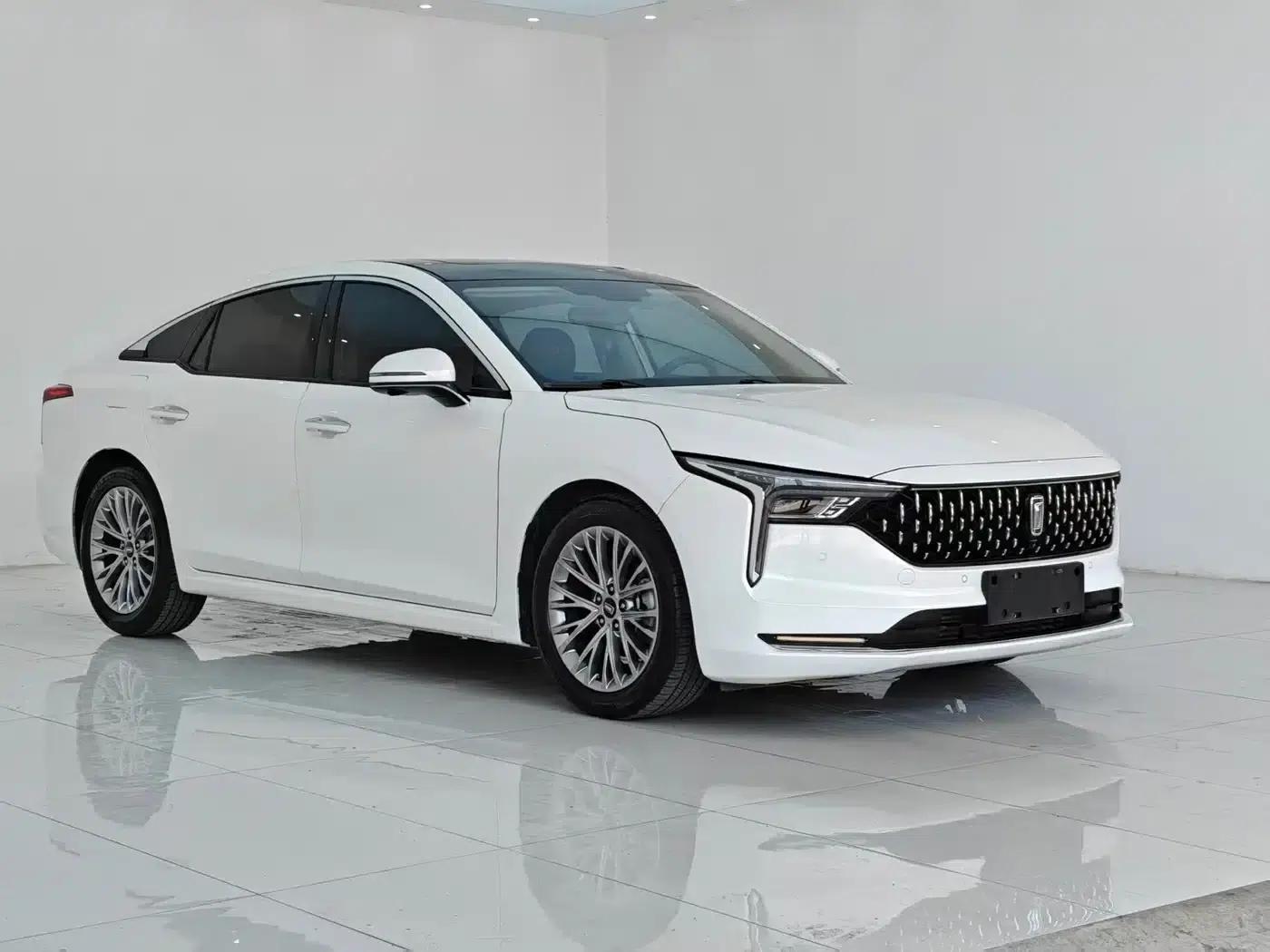 Bestune B70 2024 Dragon Edition 1.5T Leading Model — миниатюра 3