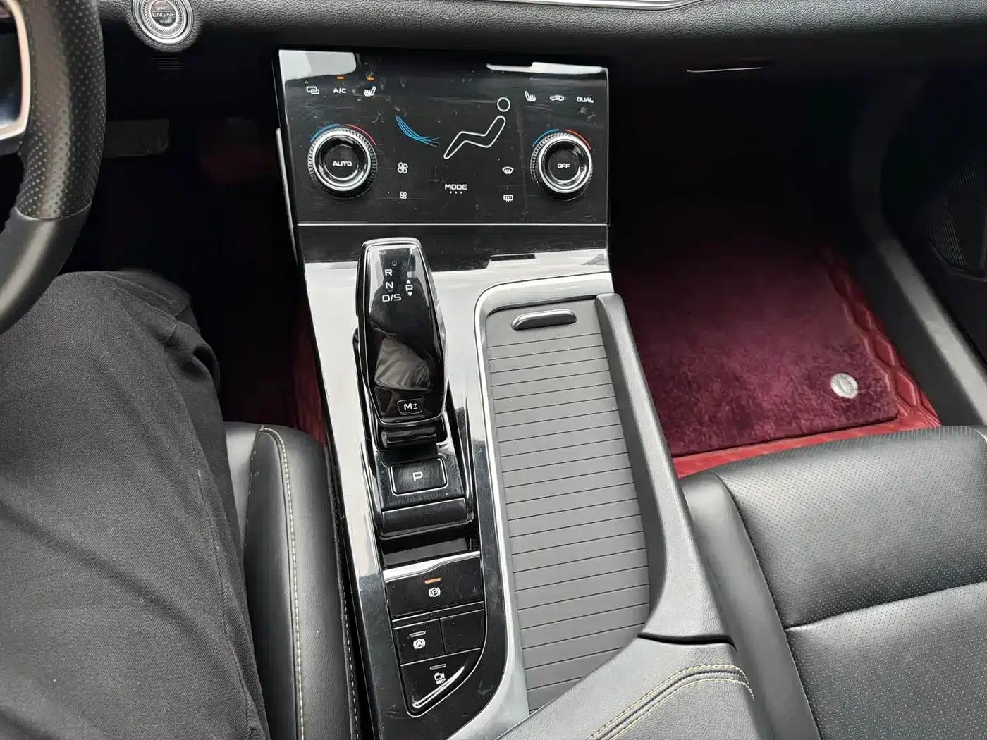 Bestune B70 2022 Model, Third Generation, 2.0T Automatic Premium Edition — миниатюра 10