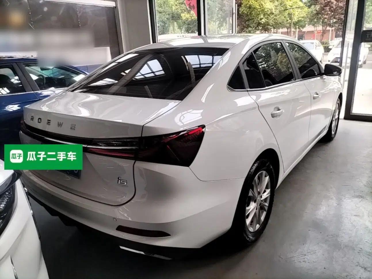 Roewe i5 2023 1.5L CVT Luxury Edition — миниатюра 6