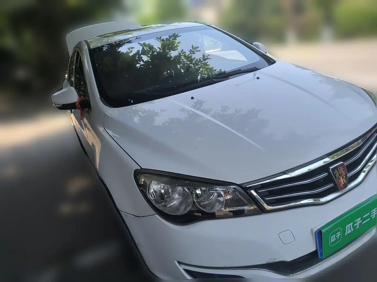 Roewe 350 2015 1.5L Automatic Luxury Sunroof Edition — миниатюра 3