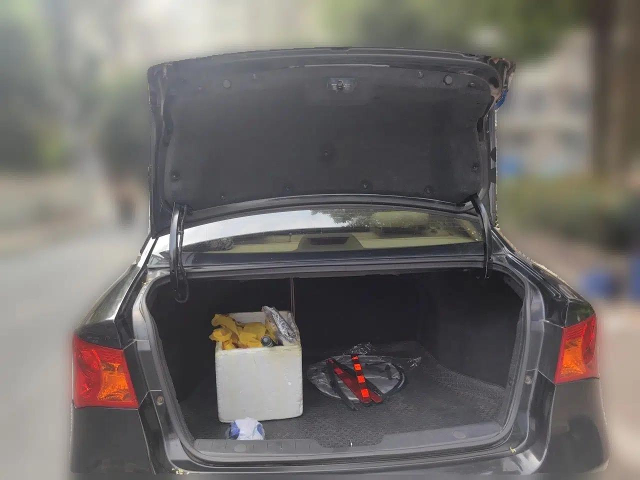Roewe 350 2010 350C 1.5L Manual Xunzhi Edition — миниатюра 19
