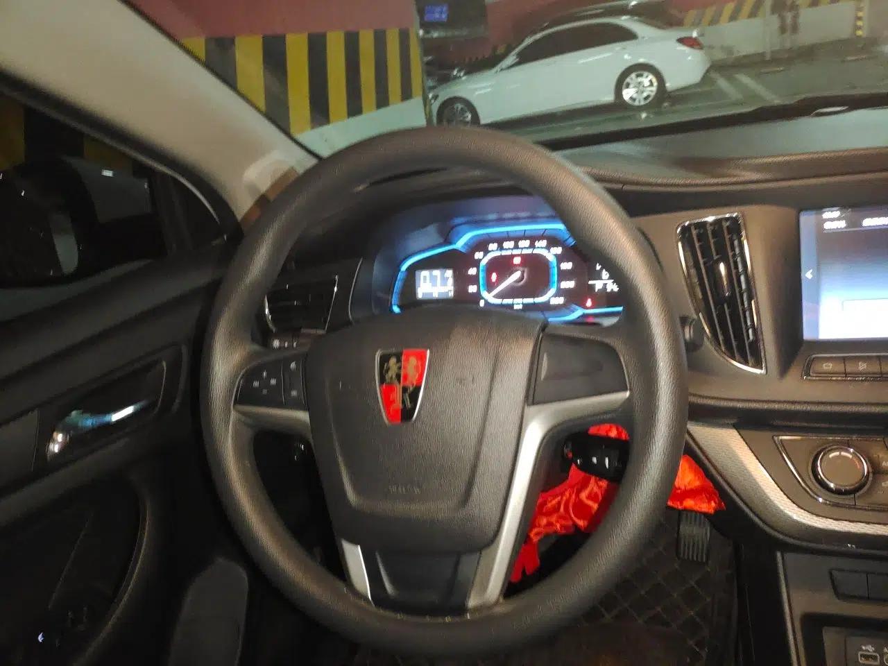 Roewe 360 2015 1.5L Automatic Luxury Edition — миниатюра 10