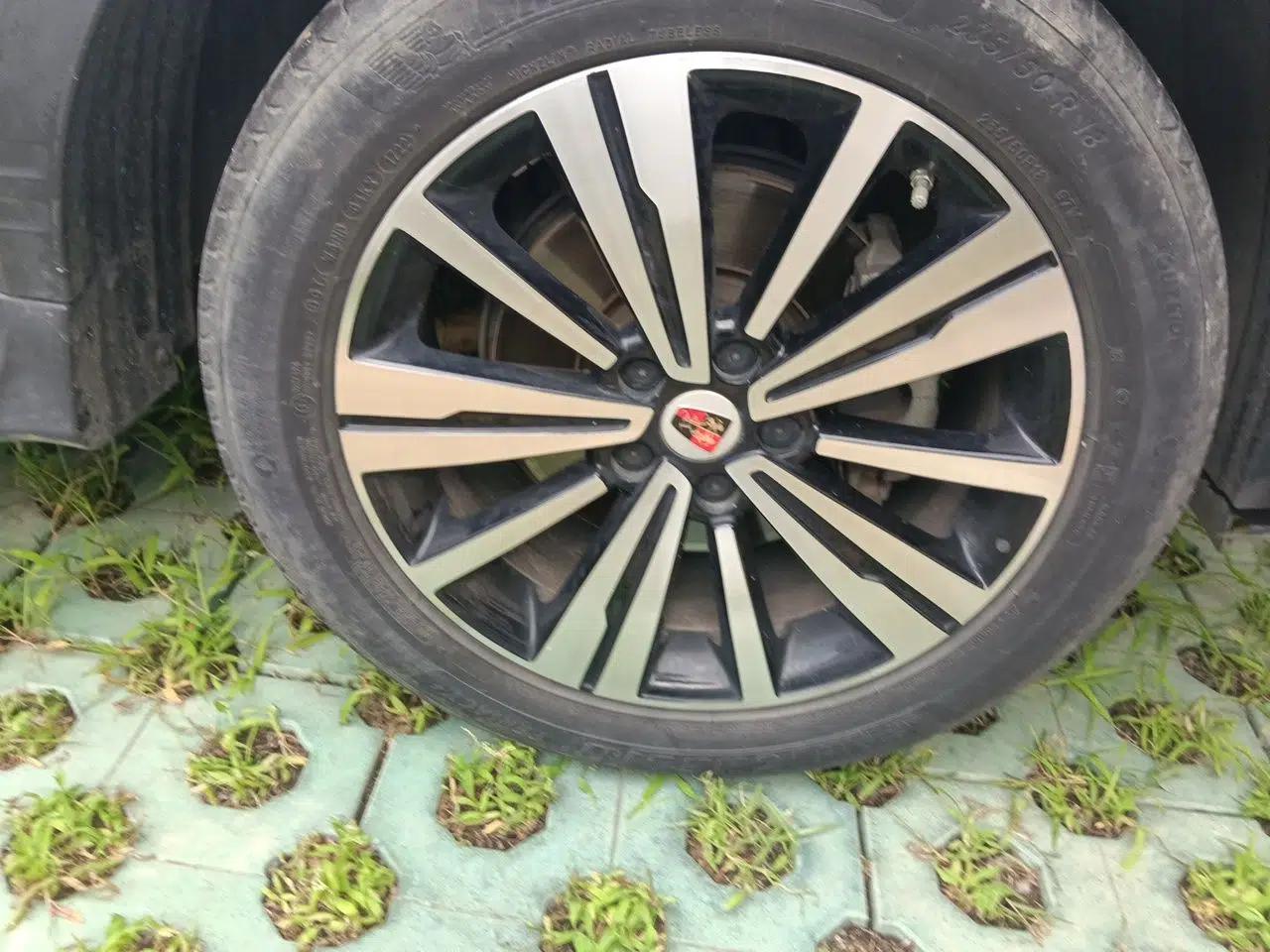 Roewe RX5 New Energy 2017 eRX5 50T Hybrid Connected Prestige Flagship Edition — миниатюра 8