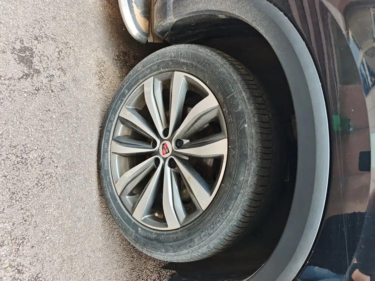 Roewe RX5 MAX 2019 400TGI Automatic Smart Cabin Flagship Edition — миниатюра 8