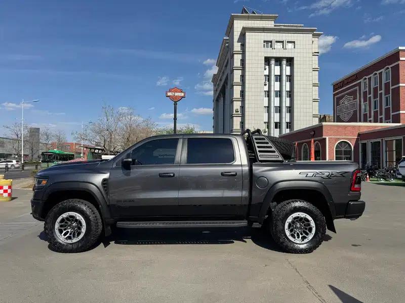 RAM 1500 Rev 2022 6.2T Automatic 4WD 5-Seater Parallel Import — миниатюра 3