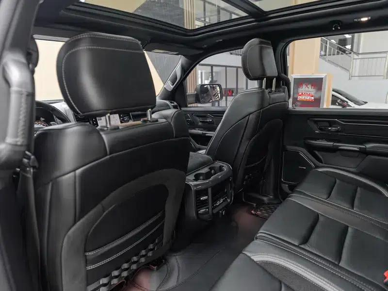 RAM 1500 Rev 2022 6.2T Automatic 4WD 5-Seater Parallel Import — миниатюра 11