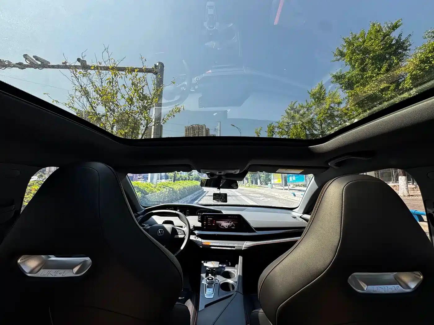 Changan UNI-V 2024 1.5T Premium Edition — миниатюра 13