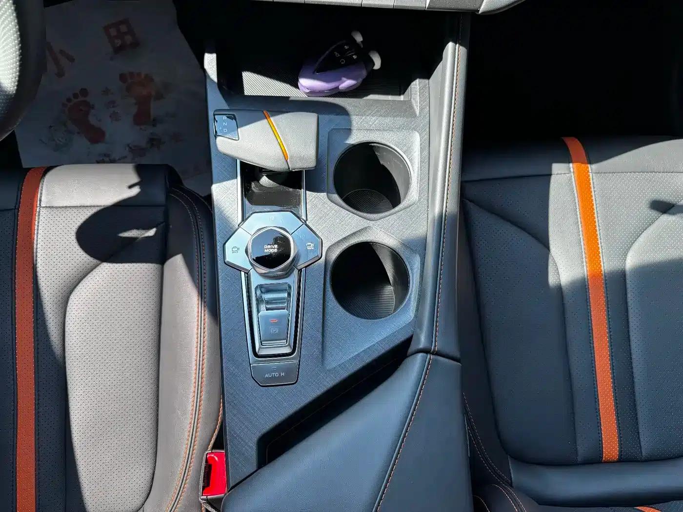 Changan UNI-V 2024 1.5T Premium Edition — миниатюра 19
