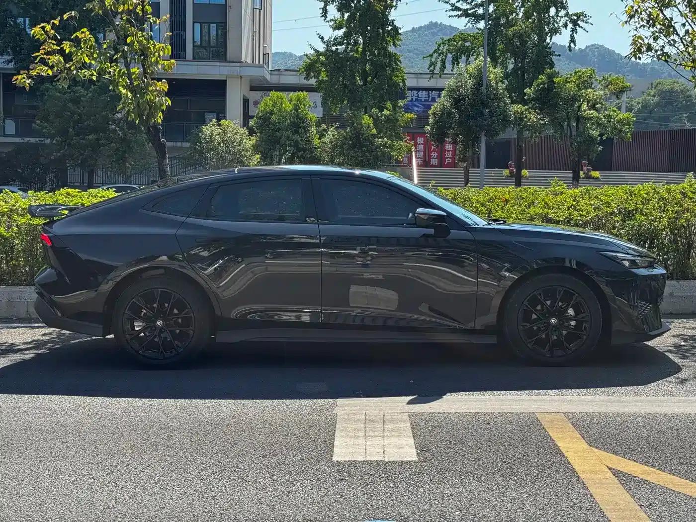 Changan UNI-V 2024 1.5T Premium Edition — миниатюра 24