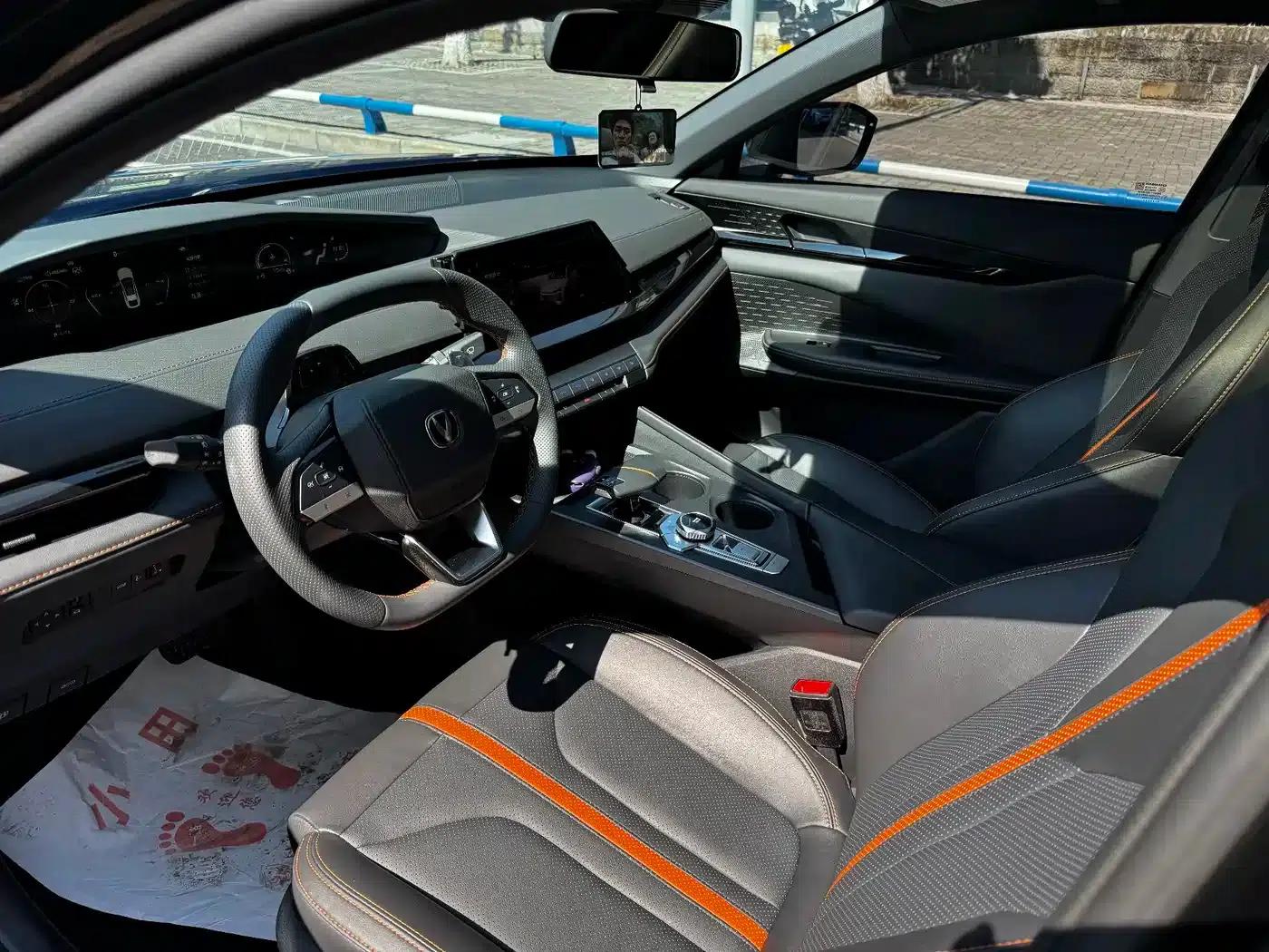 Changan UNI-V 2024 1.5T Premium Edition — миниатюра 8