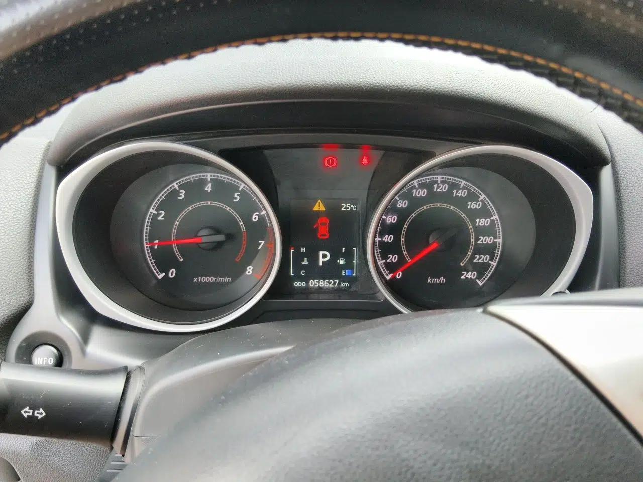 Mitsubishi ASX 2018 2.0L CVT Two-Wheel Drive Deluxe Edition — миниатюра 11
