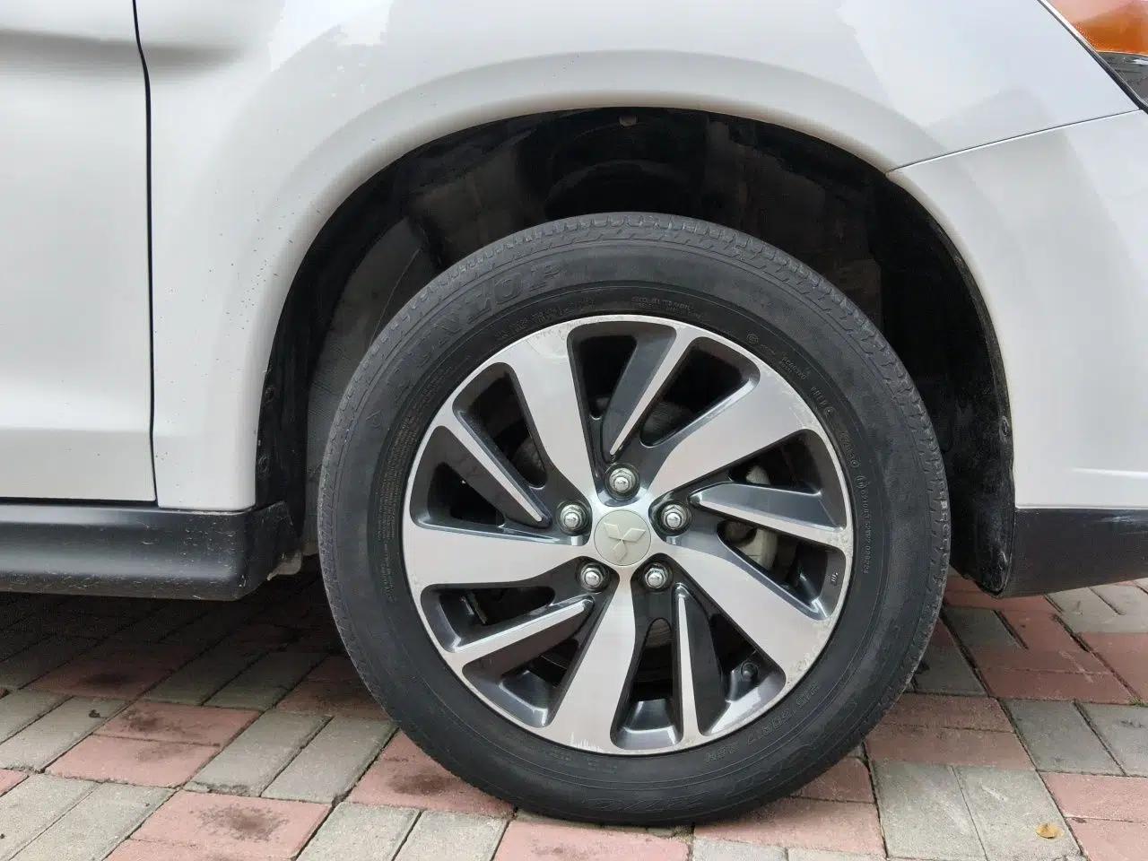 Mitsubishi ASX 2018 2.0L CVT Two-Wheel Drive Deluxe Edition — миниатюра 8