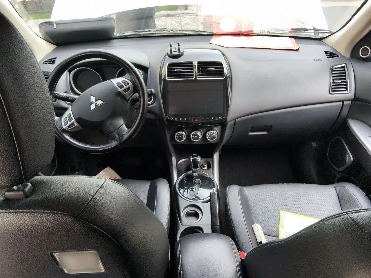 Mitsubishi ASX 2018 2.0L CVT Two-Wheel Drive Deluxe Edition — миниатюра 9