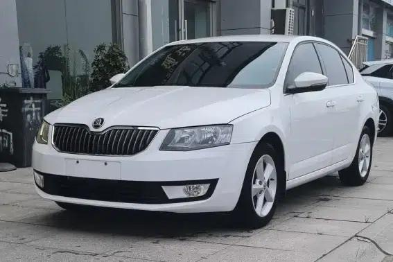 Octavia 2015 1.6L Automatic Elegance Edition — миниатюра 1