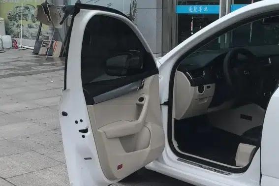 Octavia 2015 1.6L Automatic Elegance Edition — миниатюра 14