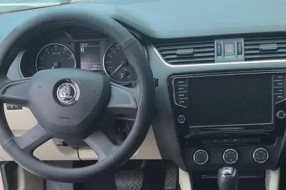 Octavia 2015 1.6L Automatic Elegance Edition — миниатюра 10
