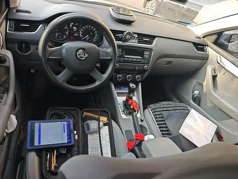Octavia 2015 1.6L Automatic Elite Edition — миниатюра 5