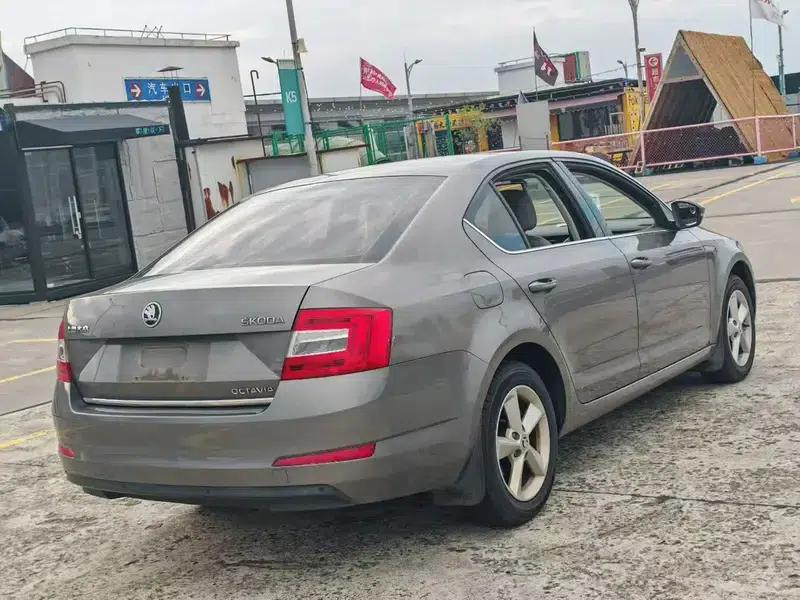 Octavia 2015 1.6L Automatic Elite Edition — миниатюра 6