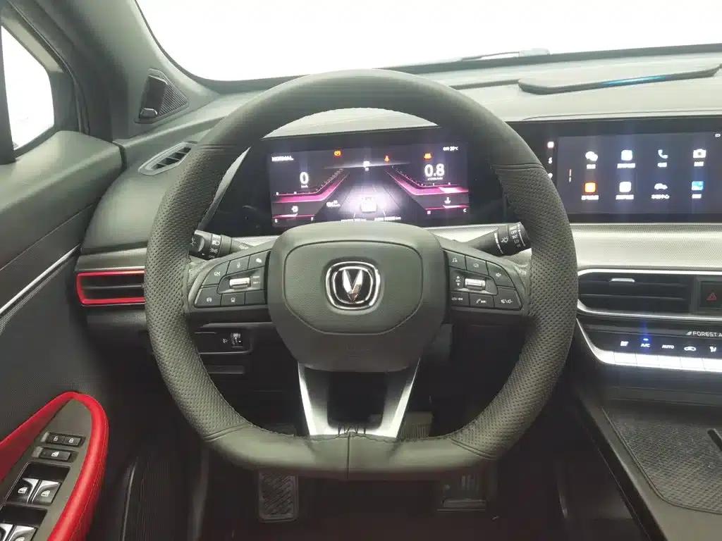 Changan UNI-T 2020 1.5T Premium Edition — миниатюра 11