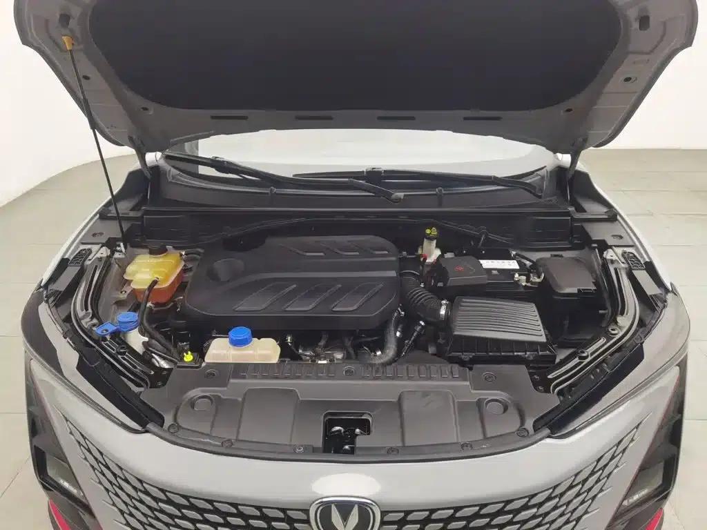 Changan UNI-T 2020 1.5T Premium Edition — миниатюра 6