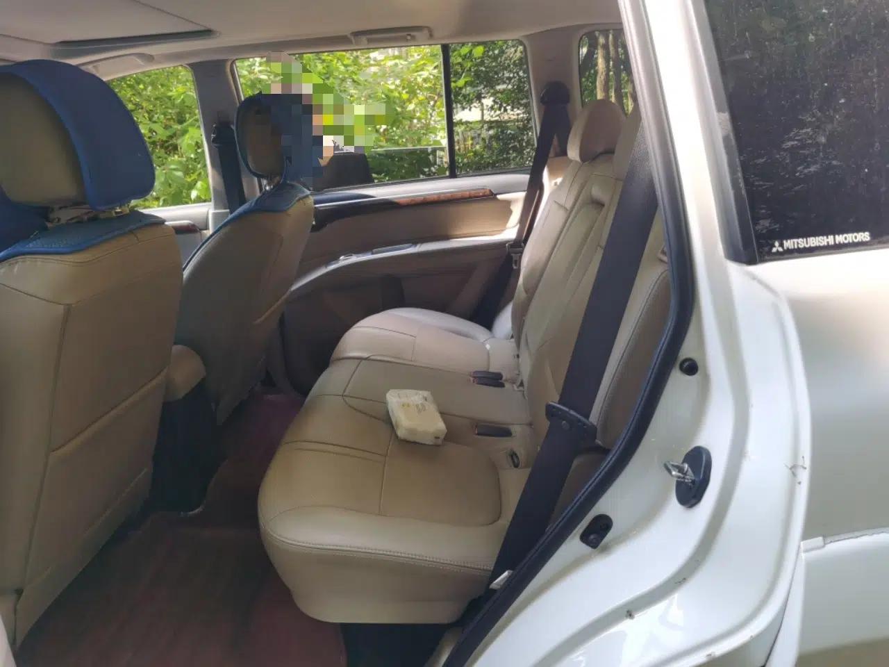 Mitsubishi Pajero Sport 2013 3.0L Automatic 4x4 Flagship Edition — миниатюра 17