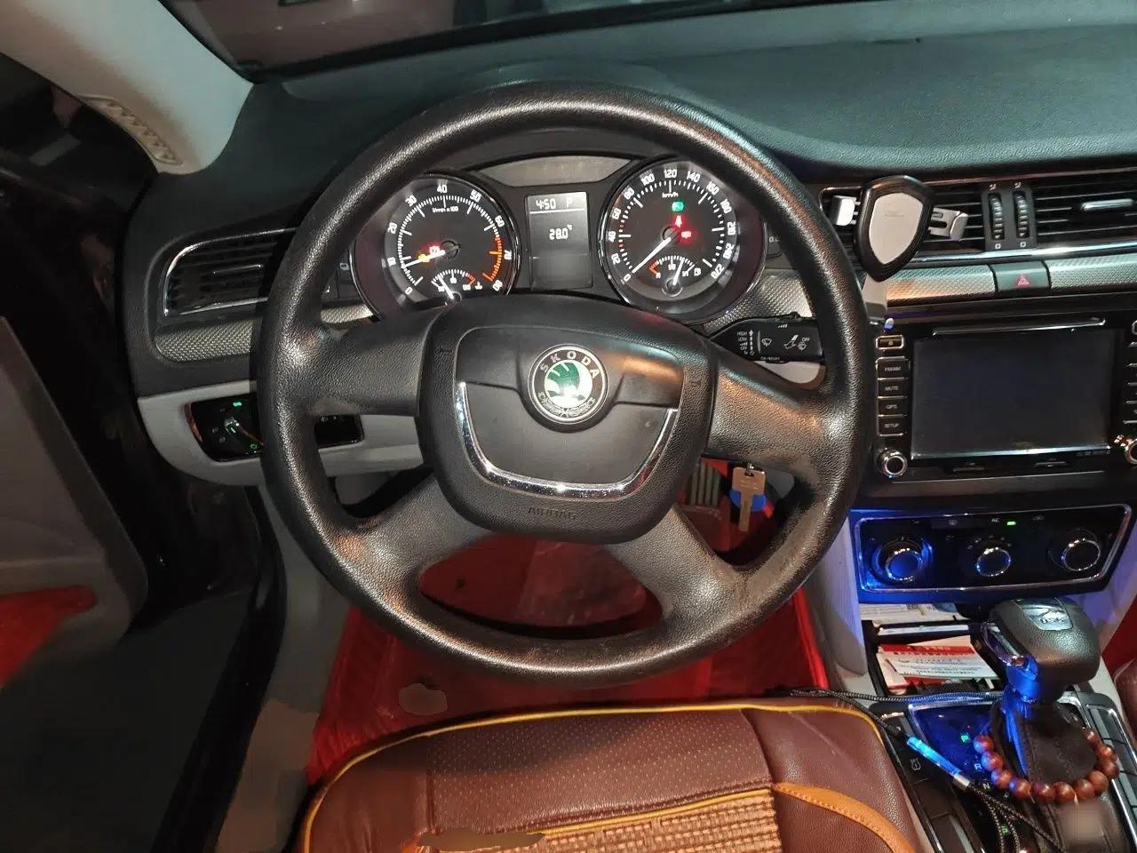 Skoda Superb 2012 1.4TSI DSG Zhiya Edition — миниатюра 10