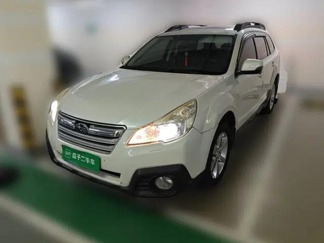 Subaru Outback 2013 2.5i Luxury Navigation Edition