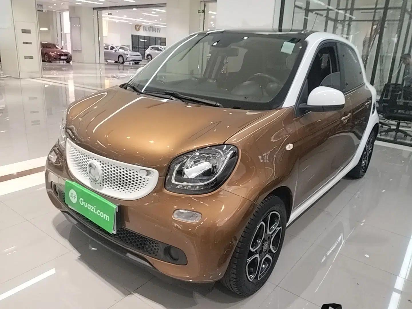 smart forfour 2016 0.9T 66 kW Pioneer Edition — миниатюра 1