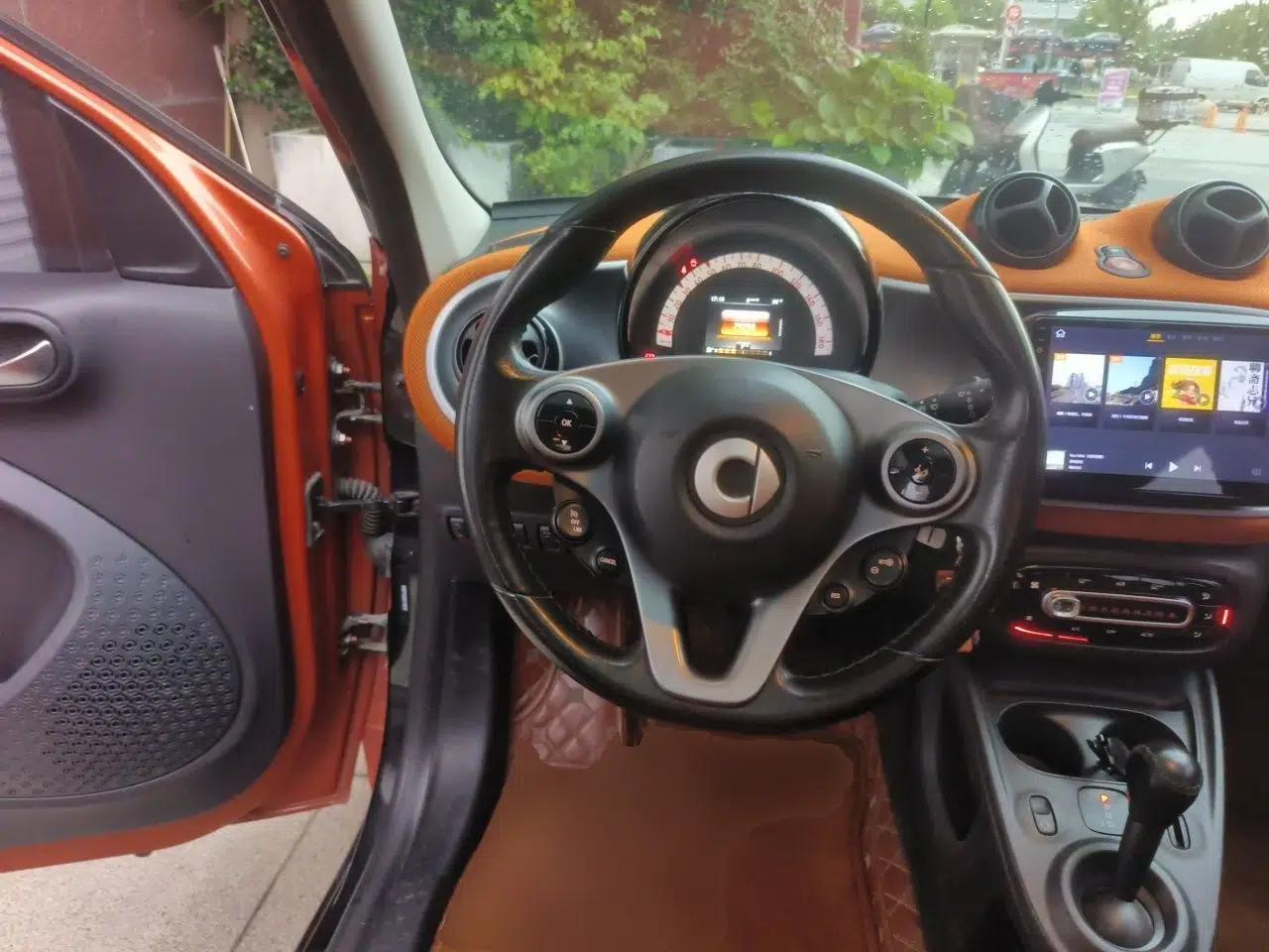 smart forfour 2016 1.0L 52 kW Passion Edition — миниатюра 10