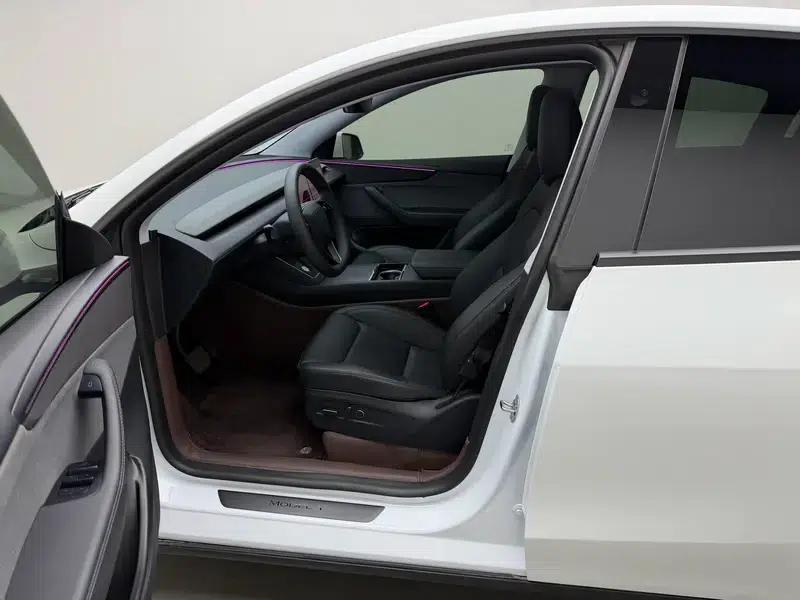 Model Y 2025 Rear-Wheel Drive — миниатюра 17