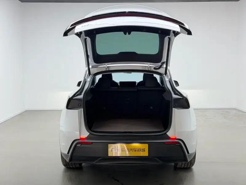 Model Y 2025 Rear-Wheel Drive — миниатюра 20