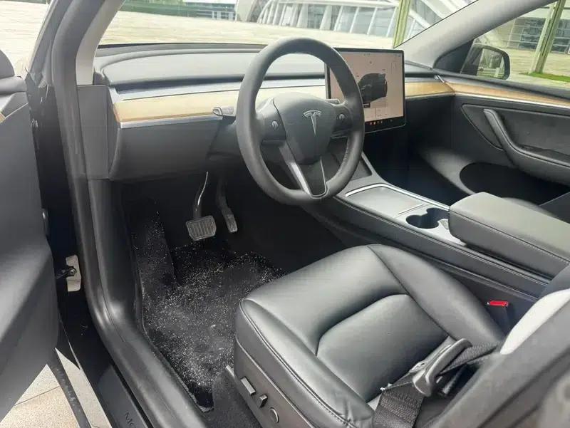 Model Y 2022 Rear-Wheel Drive — миниатюра 8