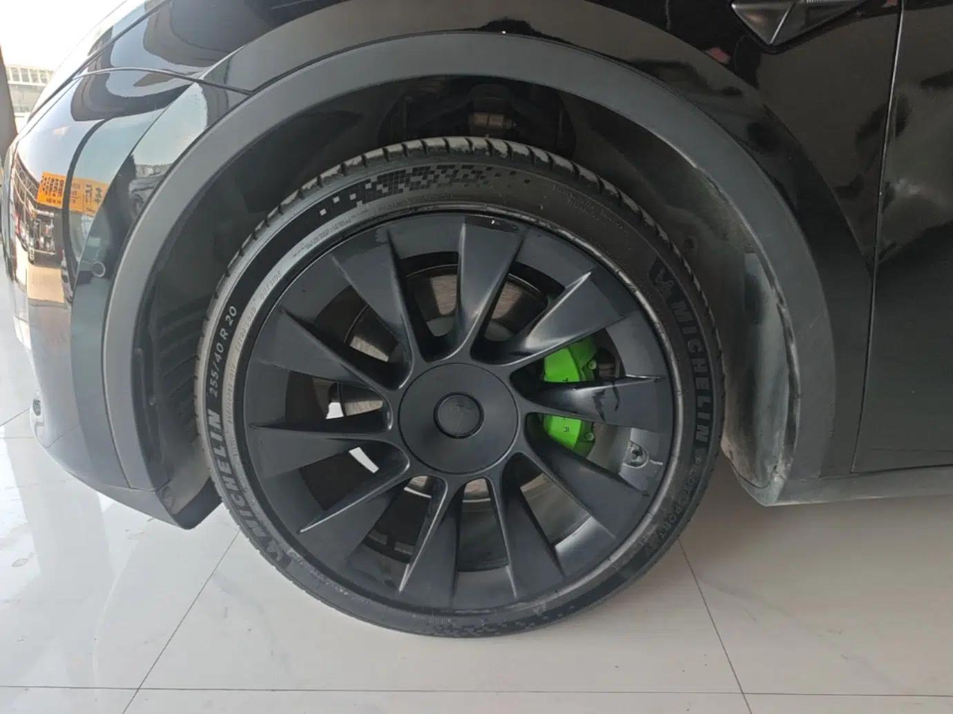 Tesla Model Y 2021 Long-Range All-Wheel-Drive Version — миниатюра 10