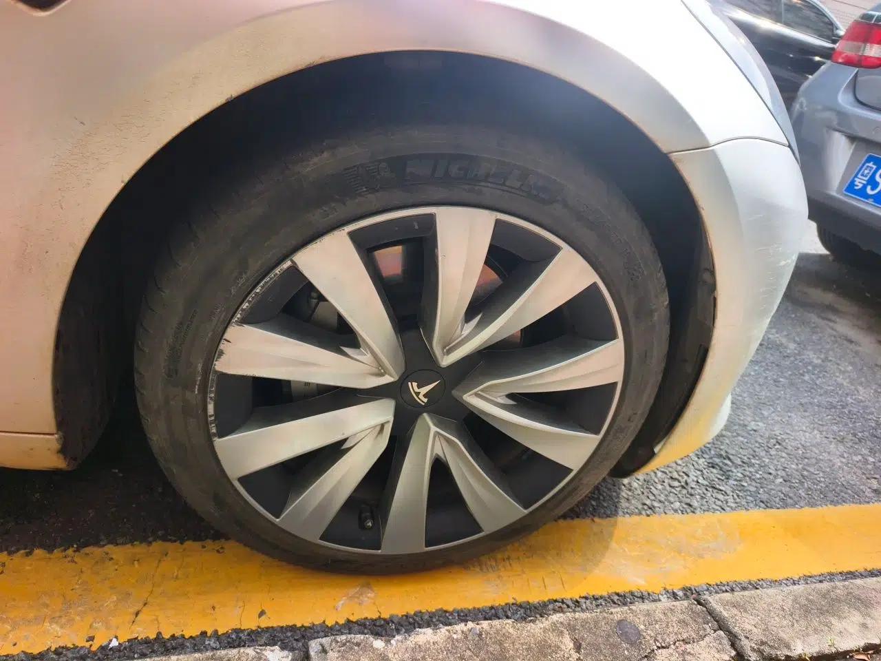 Tesla Model 3 2022 Rear-Wheel-Drive Version — миниатюра 8