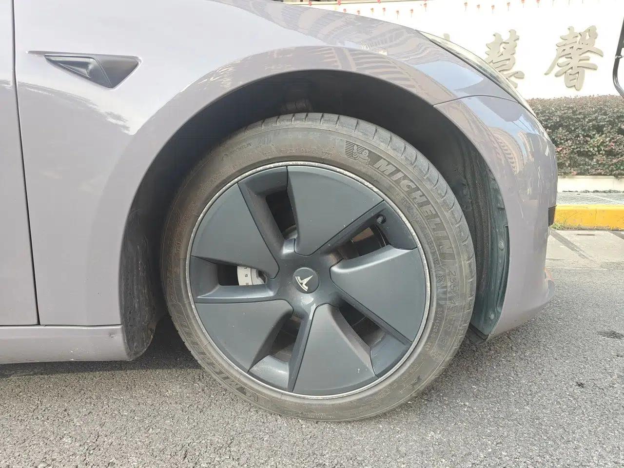 Tesla Model 3 2022 Rear-Wheel-Drive Version — миниатюра 8